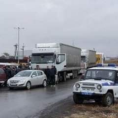 Водители фур под Новосибирском протестуют против сборов за проезд по трассам